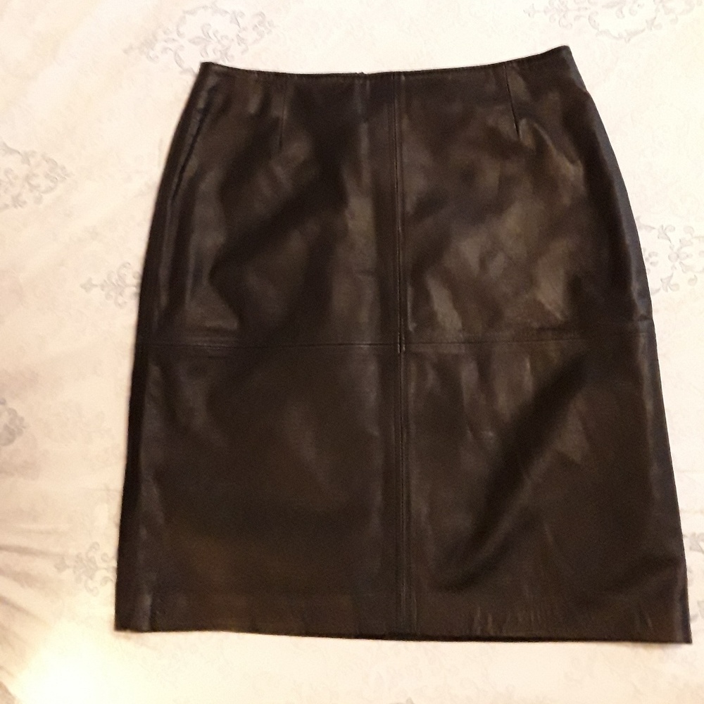 Casual Corner Annex Leather Skirt-Size M